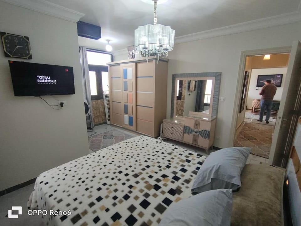 Bed, Photo of the whole room, wardrobe