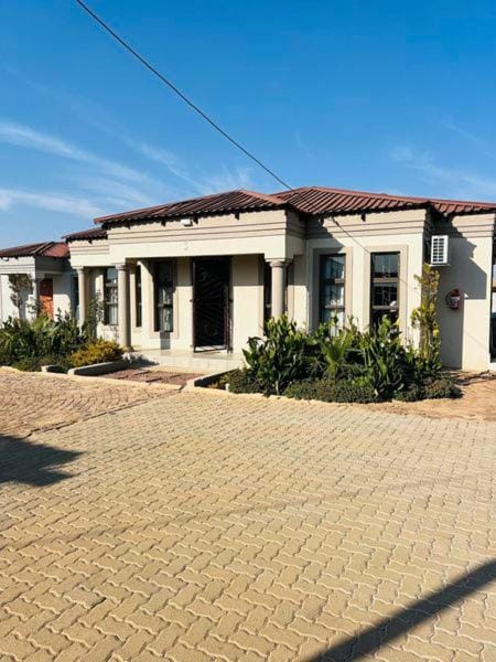 Mafikeng Boutique Lodge Nature lodge in North West, South Africa