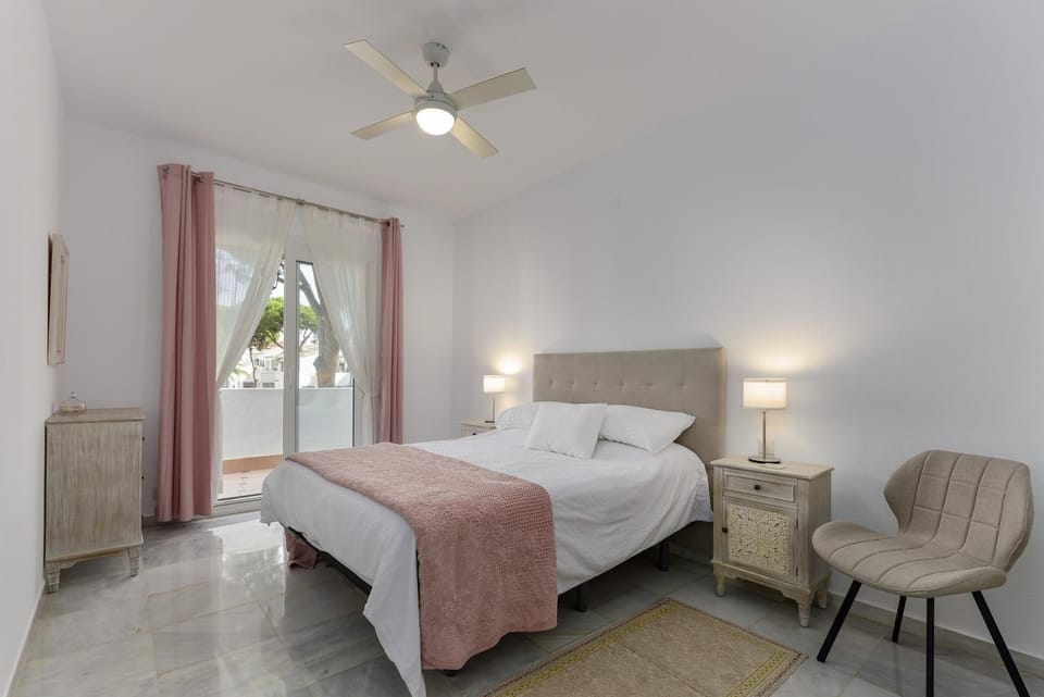 Living room, Bedroom
