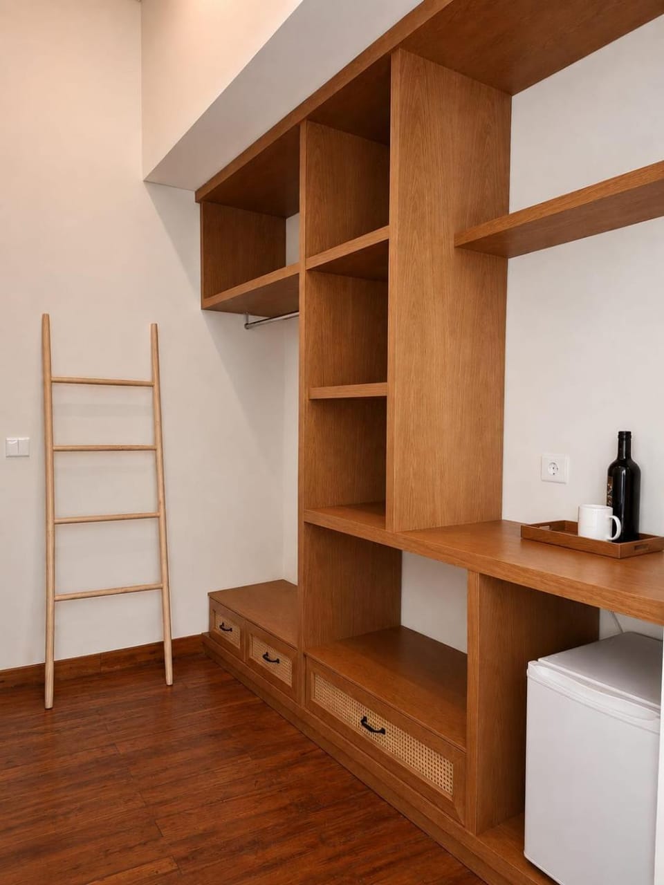 wardrobe