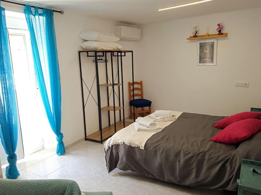 Bed, Photo of the whole room, Bedroom, towels, wardrobe