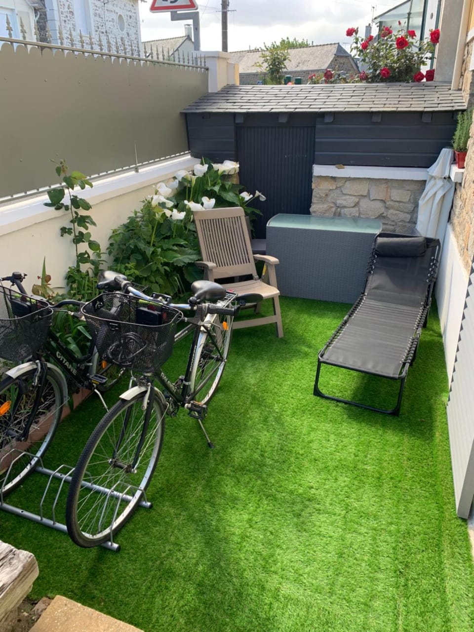 Patio, Sauna, Balcony/Terrace, Living room, Seating area, Beach, Windsurfing, Hiking, Cycling, Garden view, dishwasher, shuttle