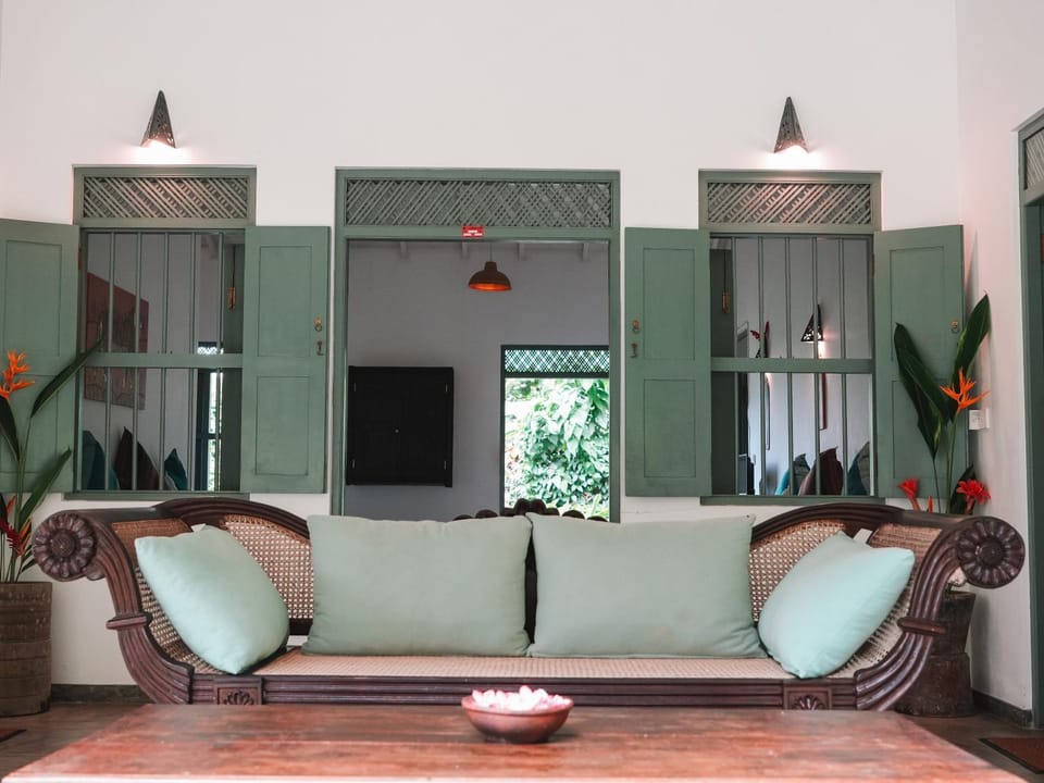 Villa Kandupamula three bedroom & swimming pool Villa in Southern Province