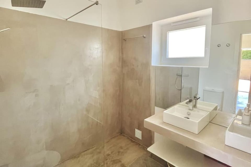 New Beach House near main street close PraiaGrande Villa in Lisbon District
