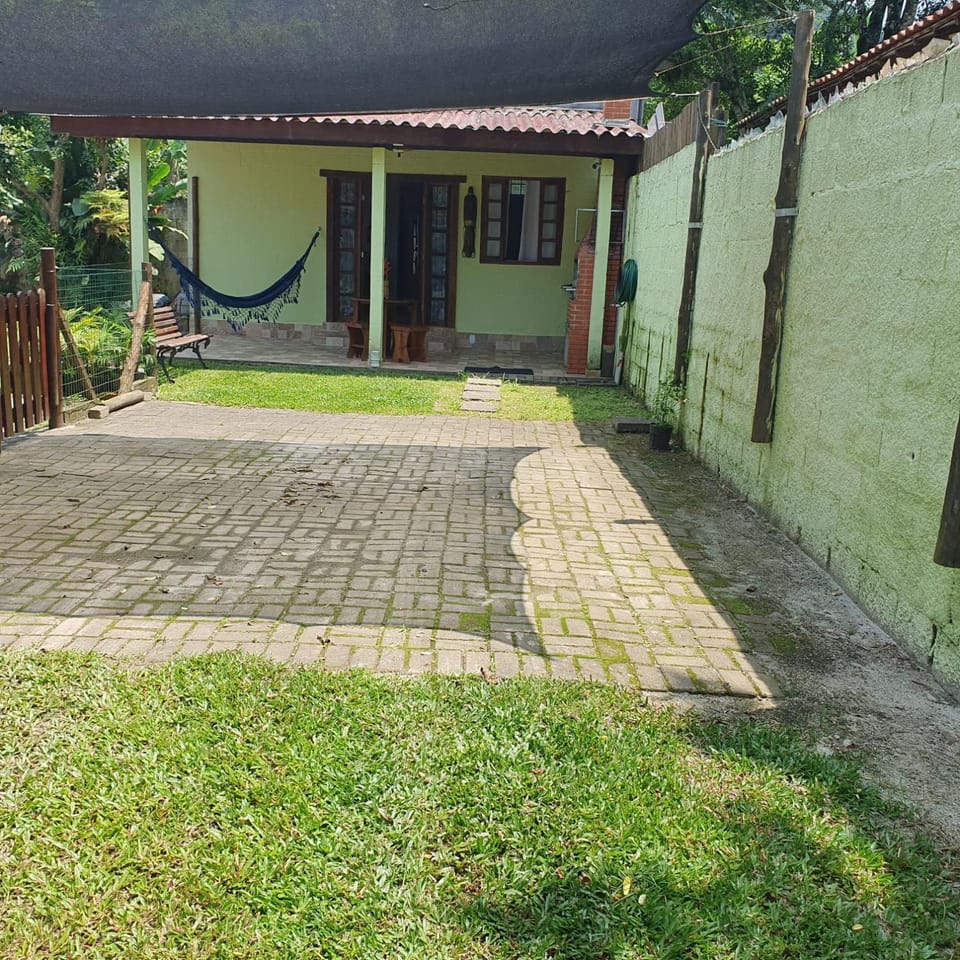 Property building, Garden, Parking