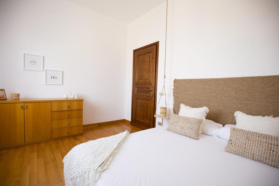 Grande casa con giardino e box auto, 3 camere e 3 bagni House in Piedmont