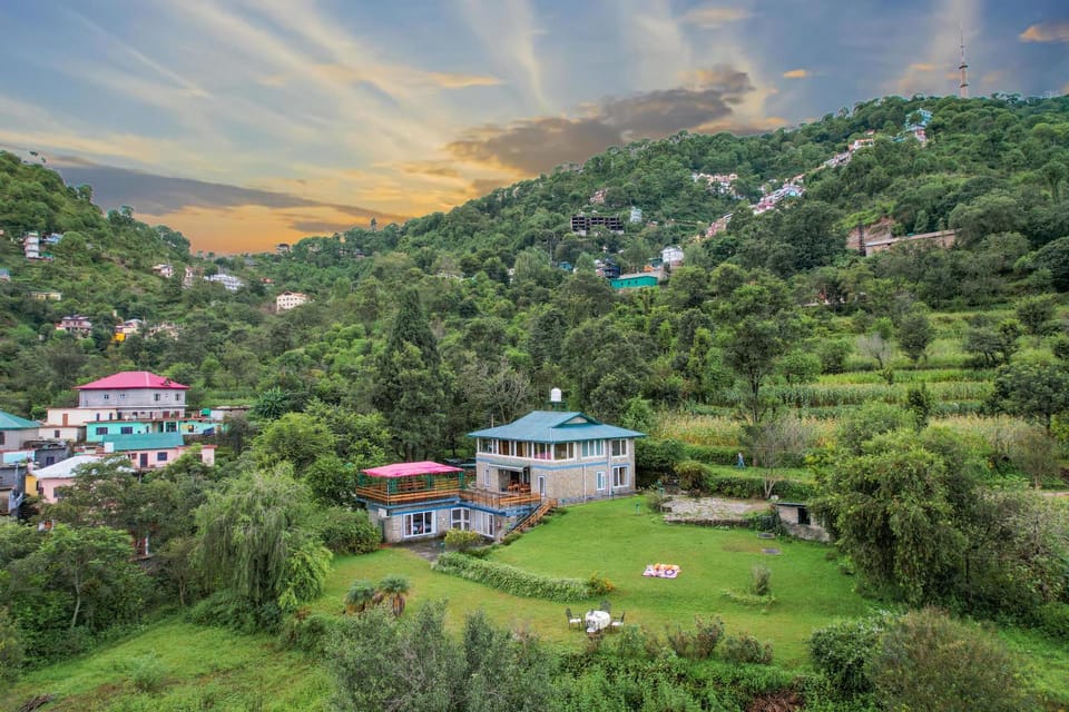 Property building, Day, Bird's eye view, Mountain view