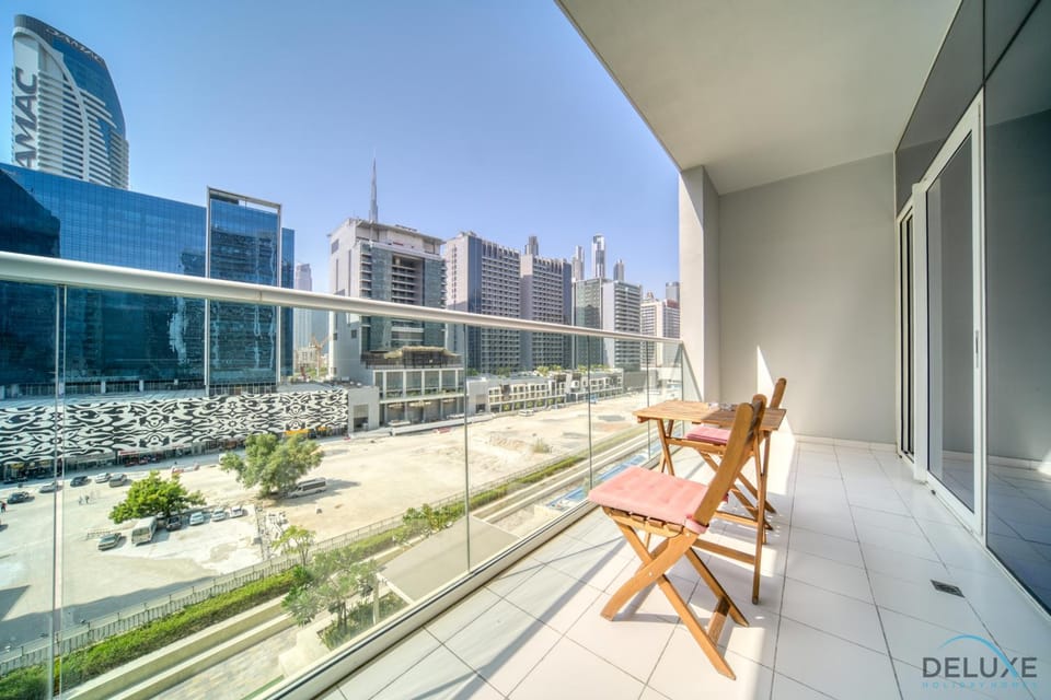 View (from property/room), Balcony/Terrace, City view