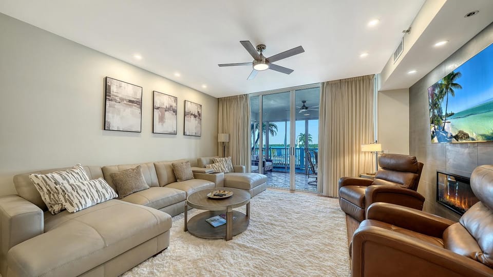 Waterfront, Spa/Pool, Private Paradise On LBK! Apartment in Longboat Key