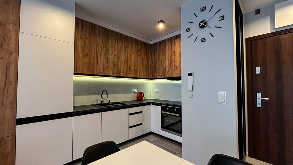 Kitchen or kitchenette, pet friendly, stove