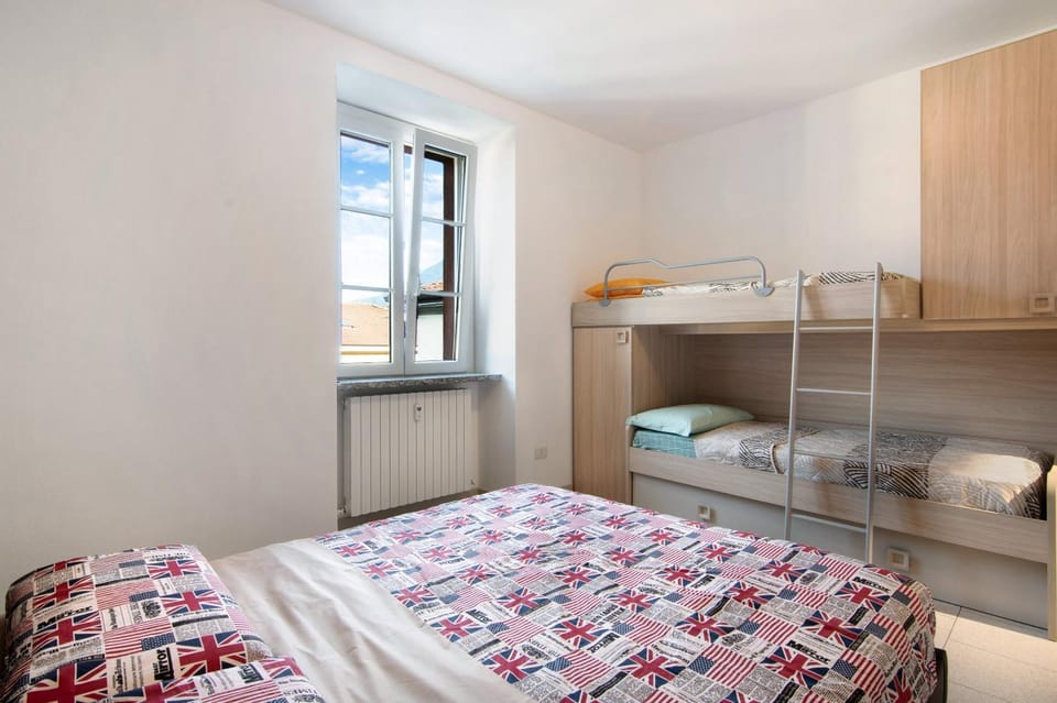 Property building, Living room, Bedroom