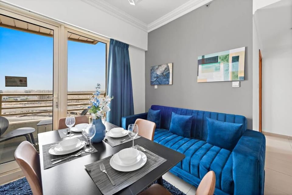 StoneTree - Stylish 1BR near Marina Walk Apartment in Dubai