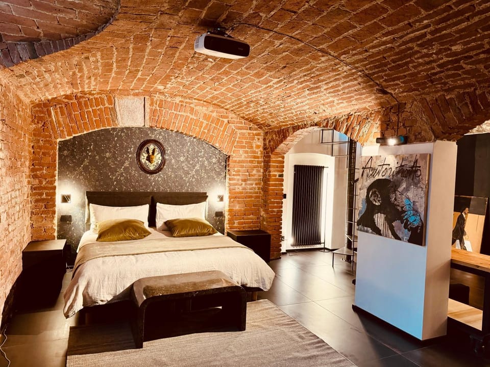 Nest Loft and Cellar Apartment in Novara