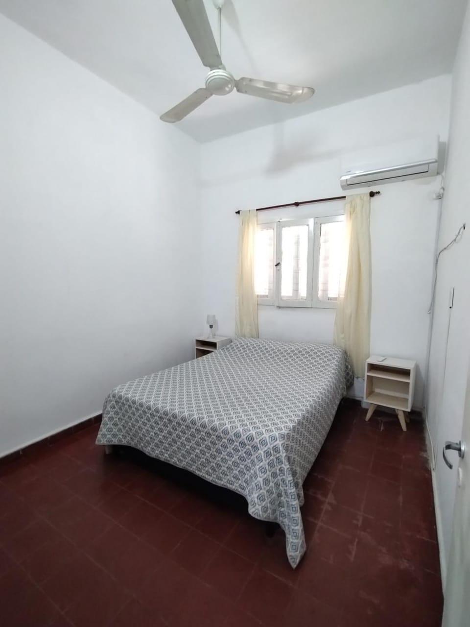 CASA PARA 4 PERSONAS, con asador y cochera House in Cordoba