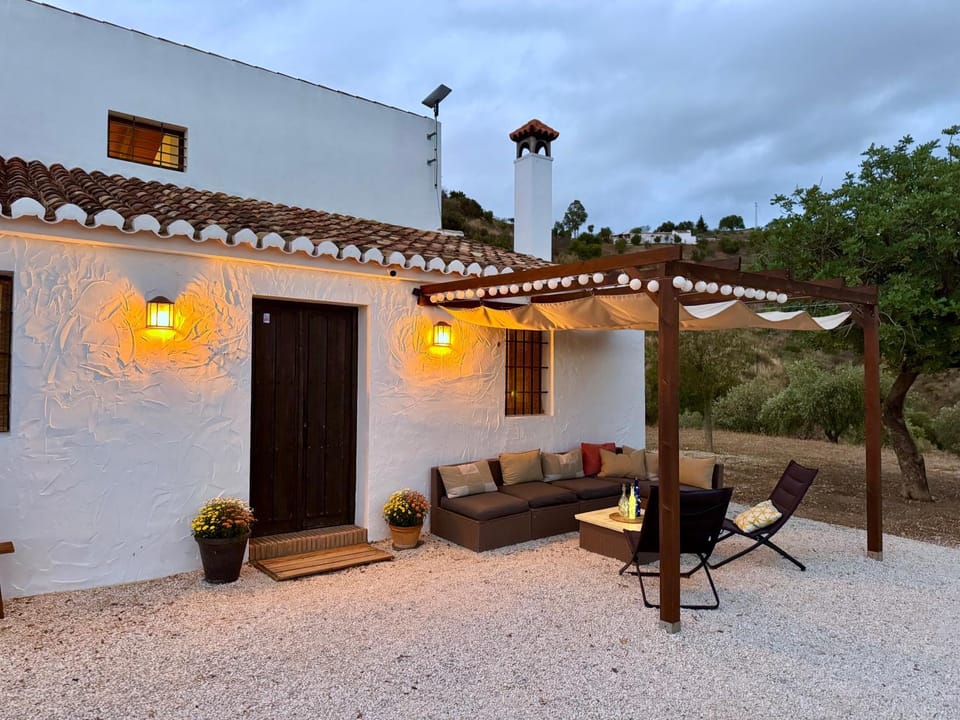 Property building, Balcony/Terrace, Garden view