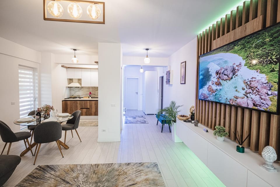 TV and multimedia, Living room, Dining area