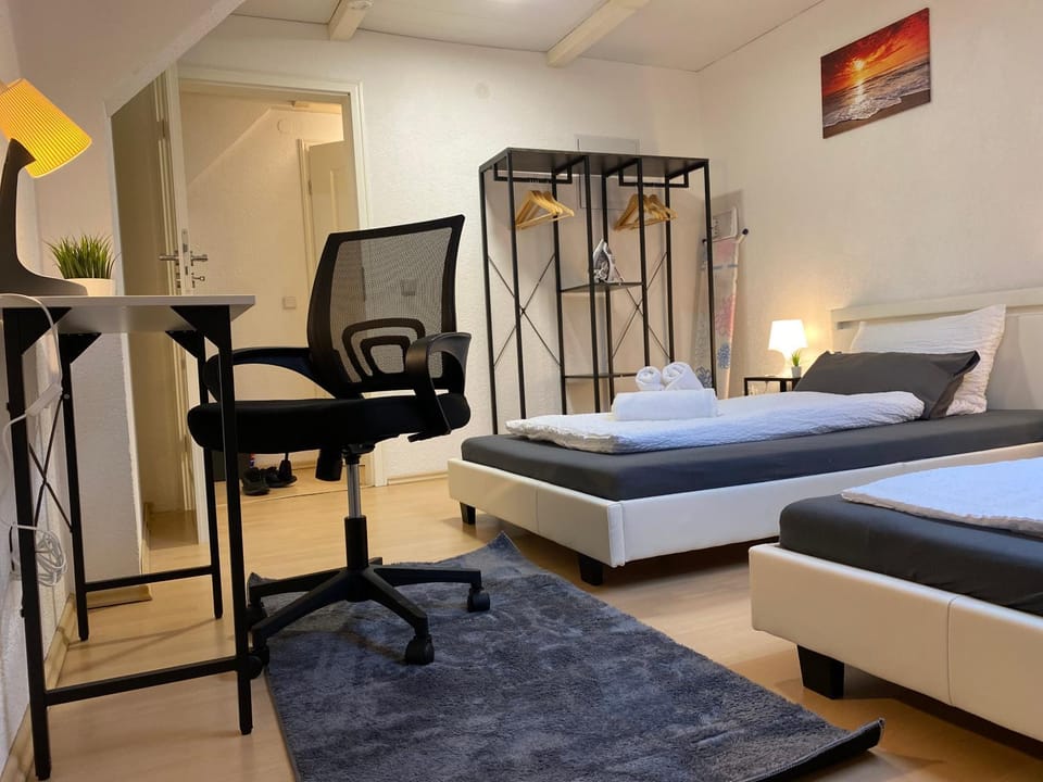 Bed, Photo of the whole room, Bedroom, hair dresser