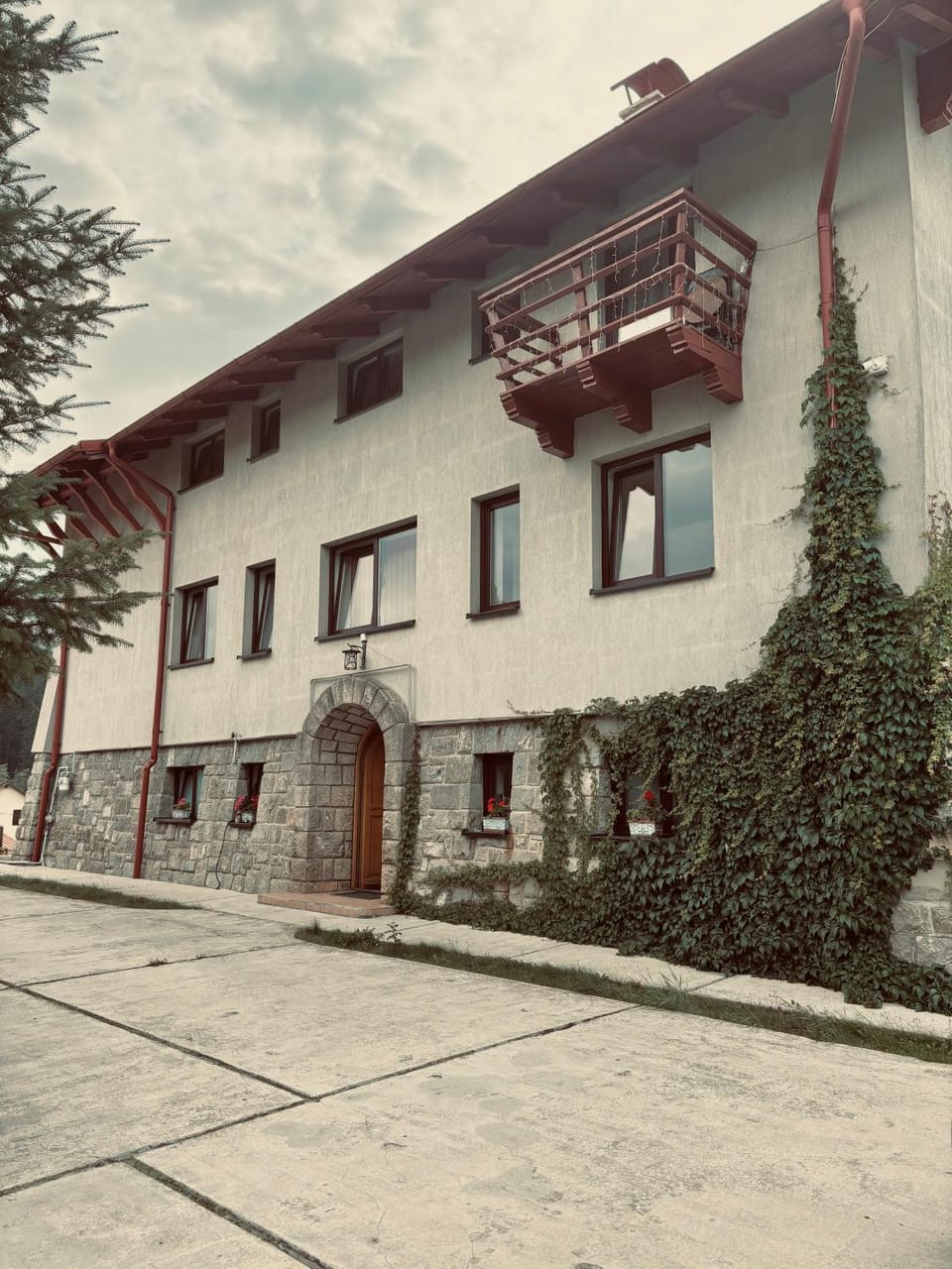 Pensiunea Atlantis Bed and Breakfast in Prahova, Romania