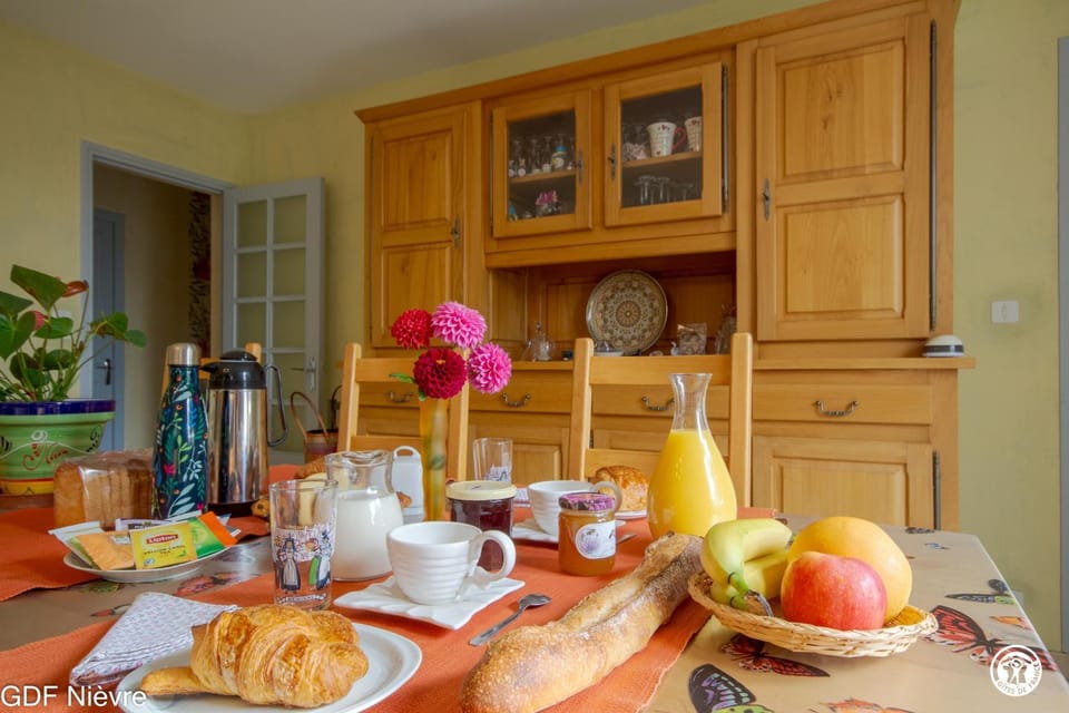 Les Volets Bleus Bed and Breakfast in Bourgogne-Franche-Comté