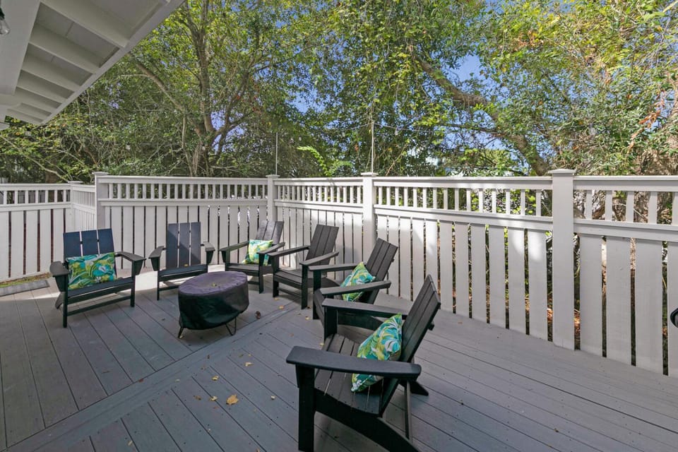 Sea Suite - Large hot tub with an easy walk to the beach House in South Walton County