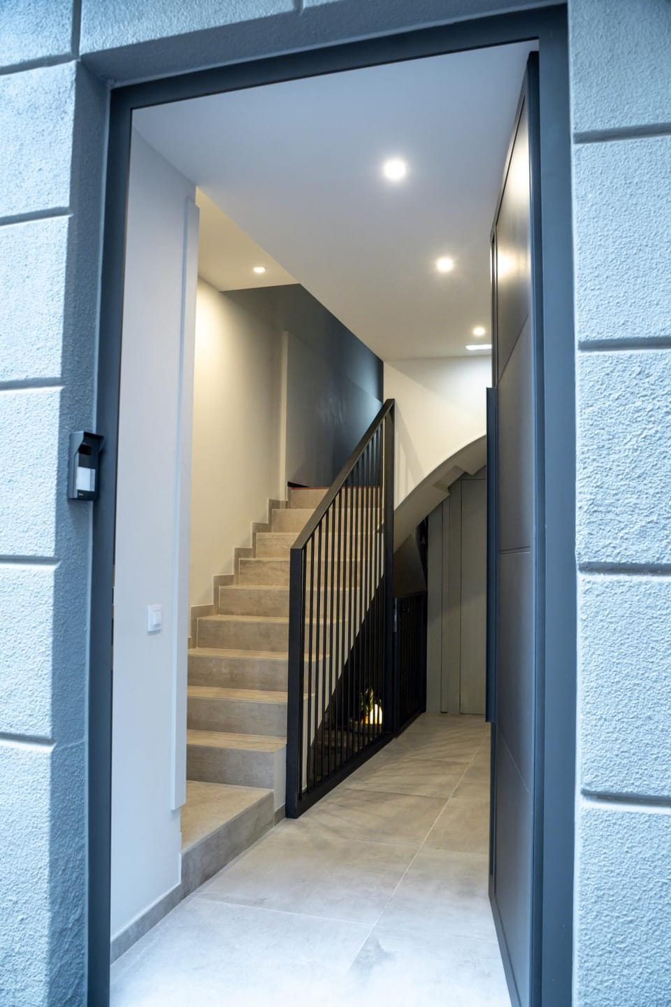 Facade/entrance