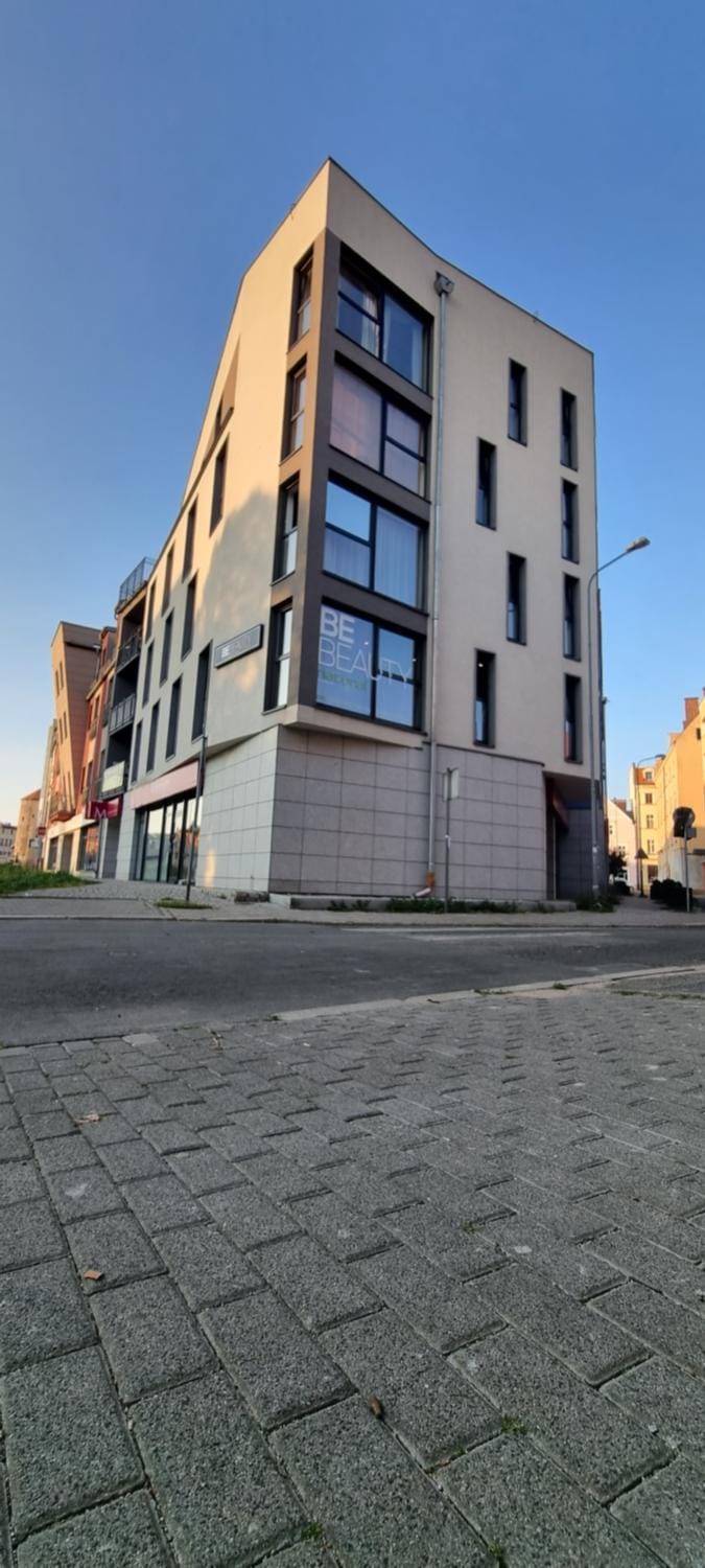 Property building, Neighbourhood, Balcony/Terrace, City view, Location, elevator