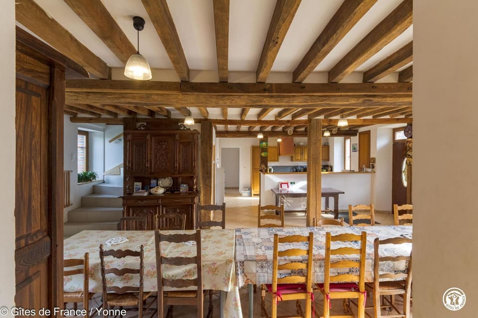 Les hirondelles House in Bourgogne-Franche-Comté