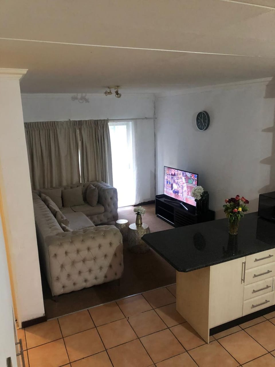 Communal lounge/ TV room, Living room, Seating area