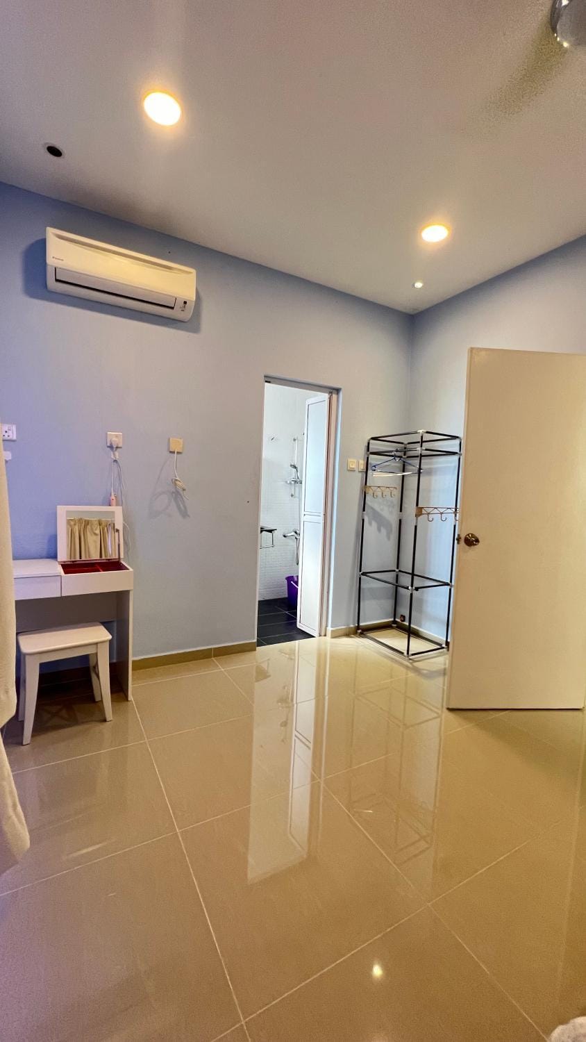 Bedroom, air conditioner