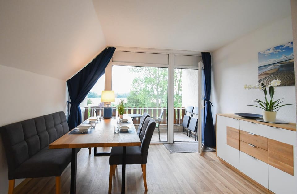 Balcony/Terrace, Living room, Seating area, Dining area