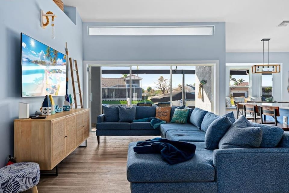 Blue Canal Getaway House in Marco Island