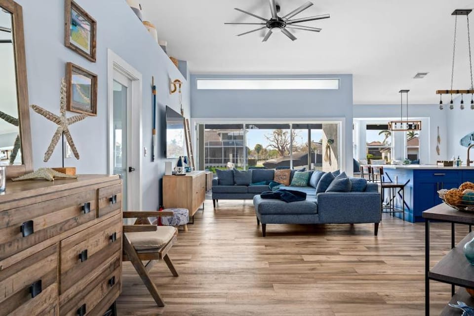 Blue Canal Getaway House in Marco Island