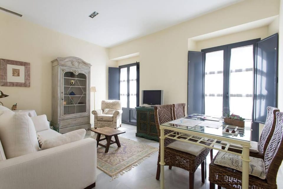 Apt. Sierpes-Cuna, wifi, HVAC (VFT/SE/00239) Apartment in Seville