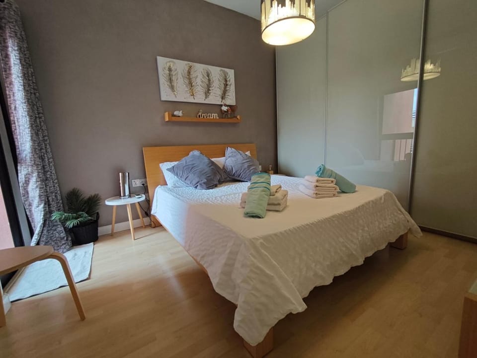 Gaia St Paul's Bay Modern Cosy Apartment Qawra Bugibba Apartment in Saint Paul's Bay