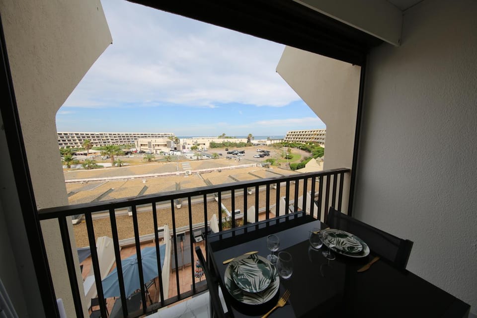 View (from property/room), Balcony/Terrace, Sea view