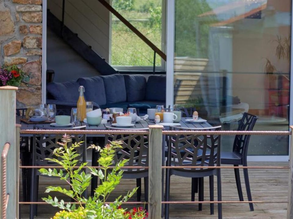 Spacieux gîte en campagne avec piscine et spa - FR-1-496-296 House in Auvergne-Rhône-Alpes