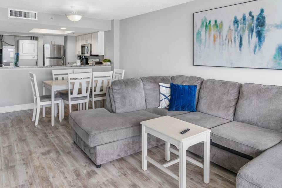 Direct Oceanfront 3 bedroom Condo - Compass Cove North Tower 1020 House in Myrtle Beach