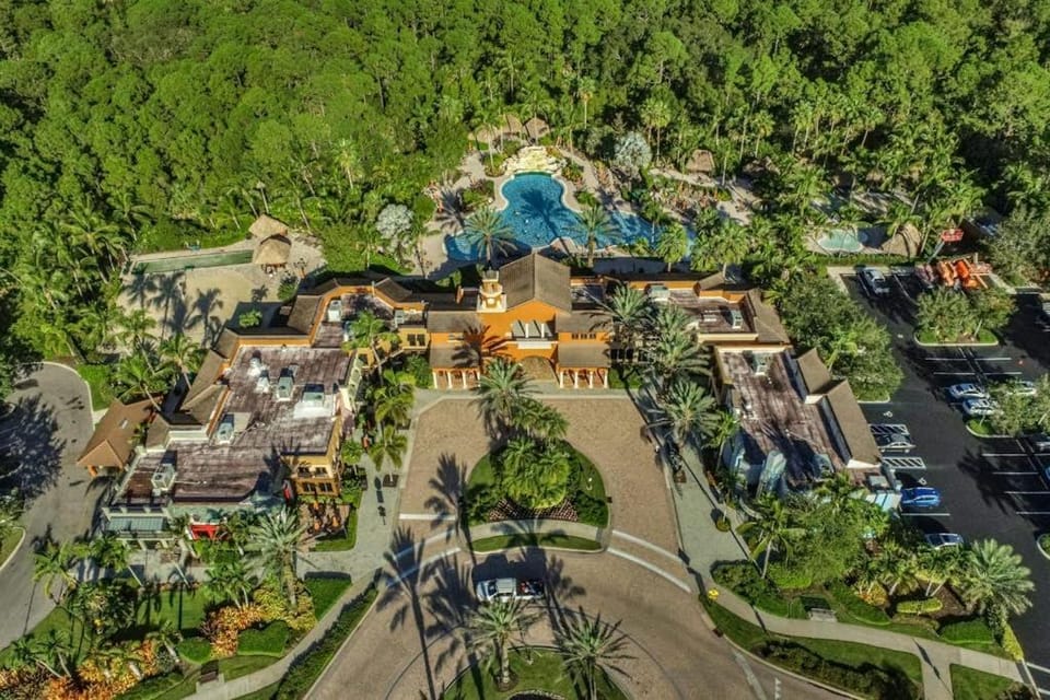 Shady Palm Villa House in Lely Resort