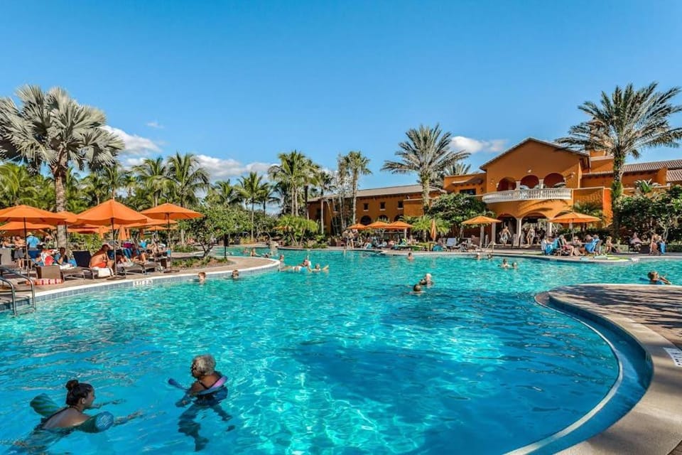 Shady Palm Villa House in Lely Resort