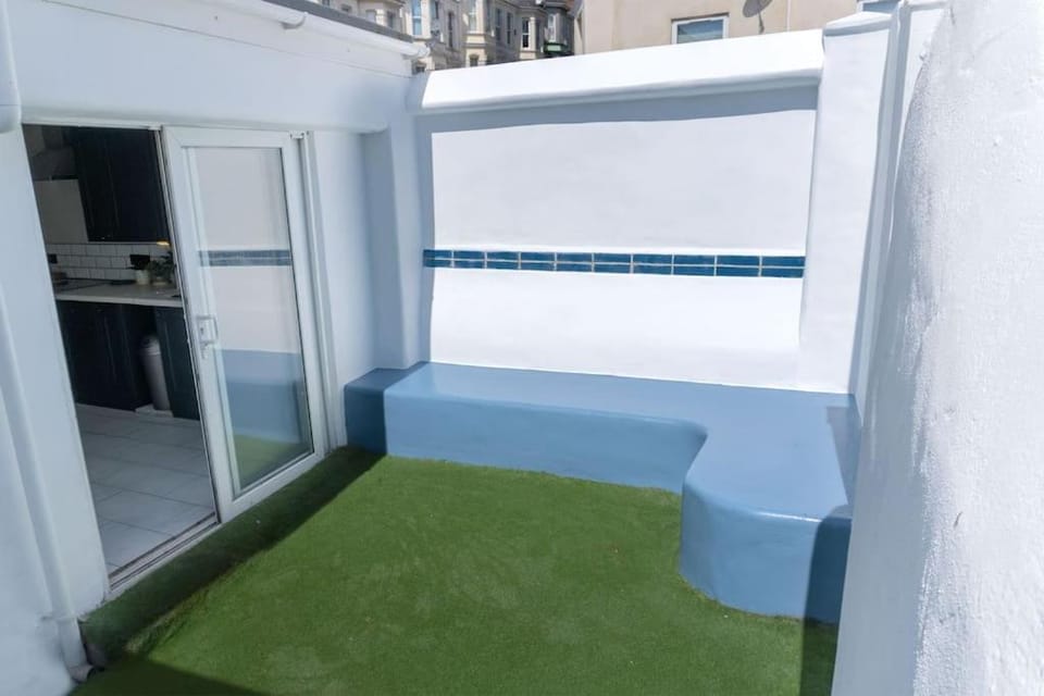 Patio, Seating area