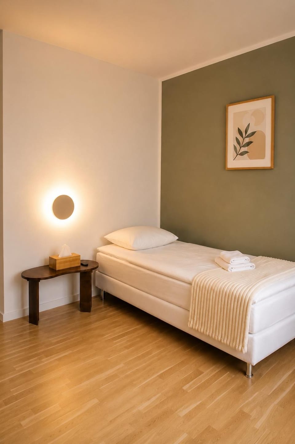 Bed, Photo of the whole room