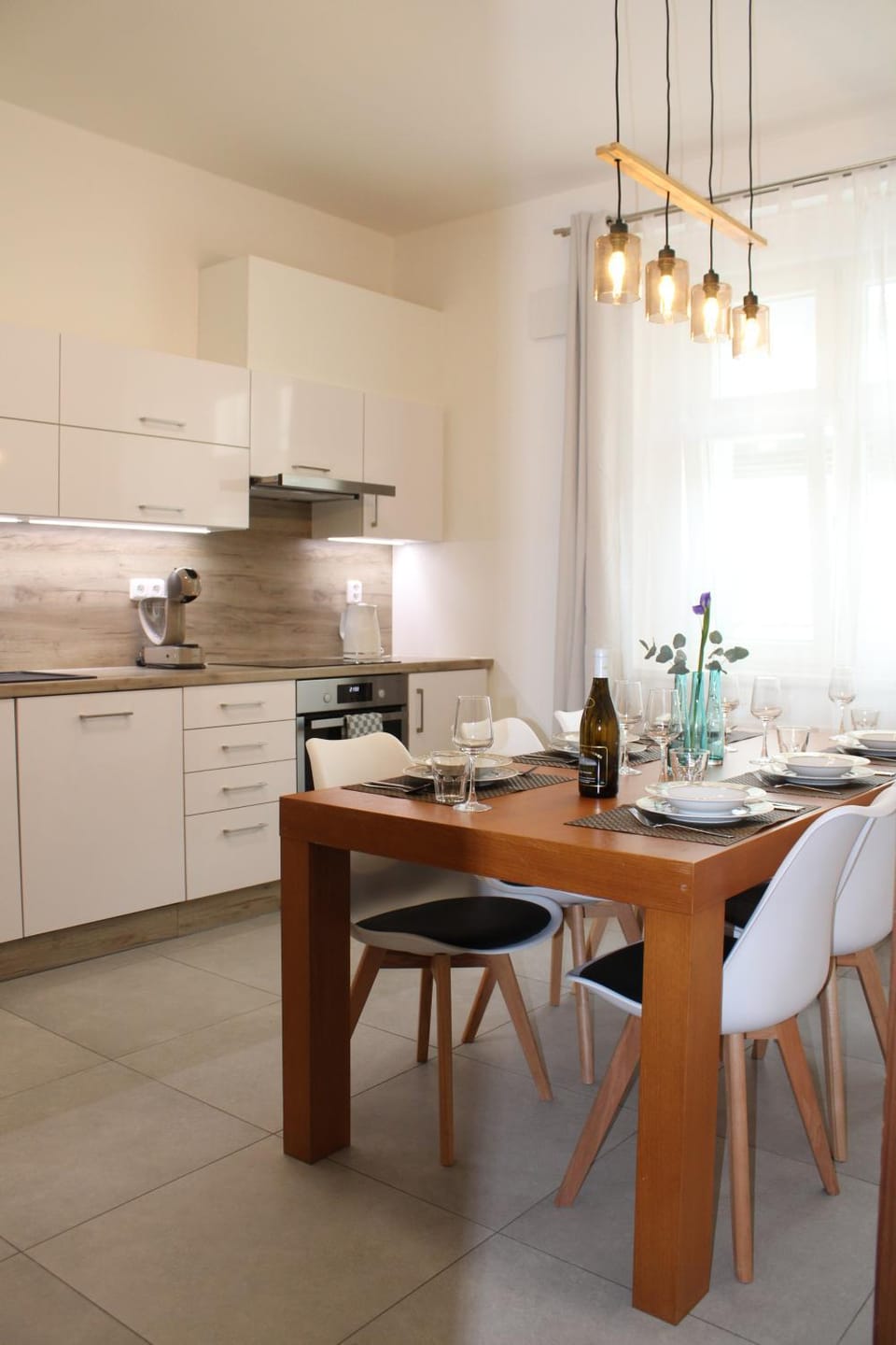 Kitchen or kitchenette, Dining area, pet friendly, stove