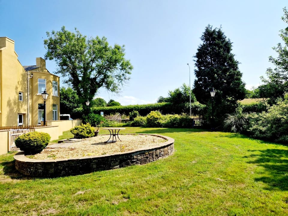 The Hamilton luxury holiday let's- The Coach House with hot tub House in Wyre District