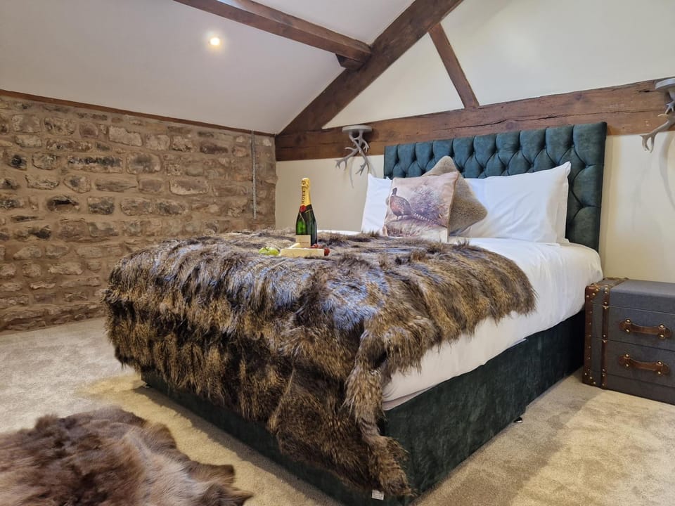 The Hamilton luxury holiday let's- The Coach House with hot tub House in Wyre District