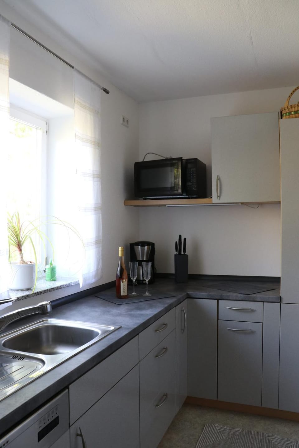 Coffee/tea facilities, Kitchen or kitchenette, dishwasher, minibar, pet friendly, stove, toaster