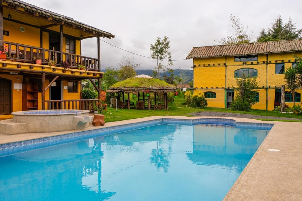 Property building, Garden, Swimming pool