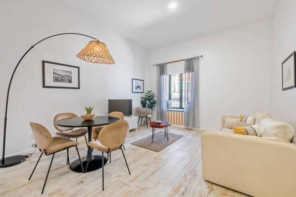 TV and multimedia, Living room, Seating area
