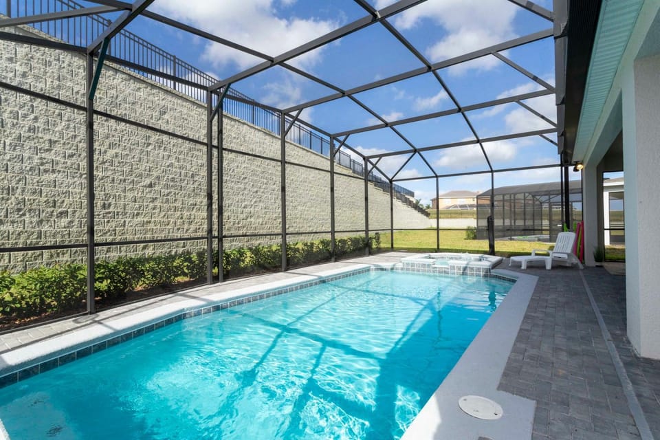 Patio, Day, Balcony/Terrace, Pool view, Swimming pool, Swimming pool, sunbed
