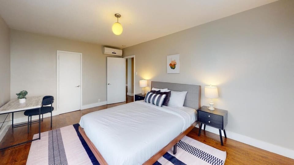 Avenue A909 Comfy 2Br, Pool, Gym, Parking Apartment in Philadelphia