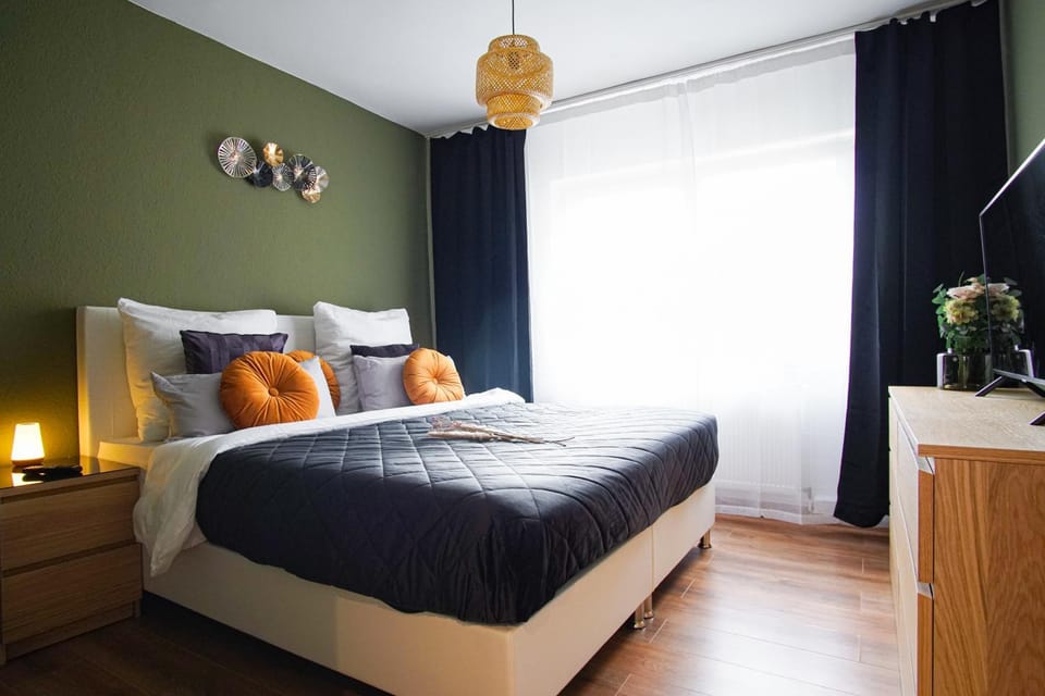 Bed, Photo of the whole room, Bedroom